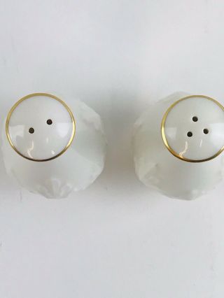 Vintage Noritake China Salt and Pepper Shaker White With Gold Rim.  Made in Japan 4