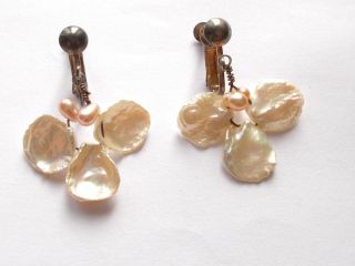 Vintage Art Deco Freshwater Pearl Shell Silver Tone Dangle Drop Beaded Earrings