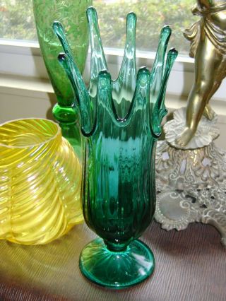 Vintage Swung Stretched Mid Century Modern Emerald Green Footed Spiked Mcm Vase