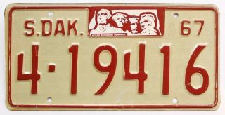 Vintage South Dakota 1967 License Plate,  19416,  Beadle County,  Mount Rushmore