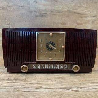 Vintage Ge General Electric Bakelite Alarm Clock Tube Radio