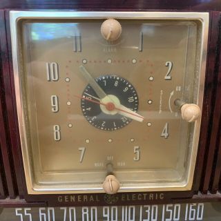 Vintage GE General Electric Bakelite Alarm Clock Tube Radio 3