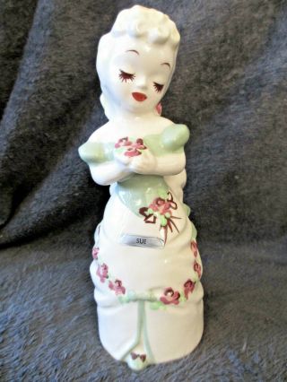 Vintage Delee Art California Pottery Girl " Sue " Figurine Flowers Sr