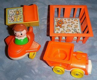 Vintage Fisher Price Little People Nursery Preschool Plane Fun 5 Retro Old Toys
