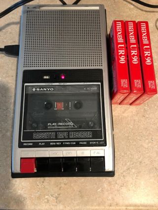 Vintage Sanyo Slim 12 Portable Cassette Recorder Player W/tapes Refurb