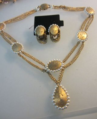 Kramer Vintage Pearl And Gold Bib Necklace & Earrings Parure