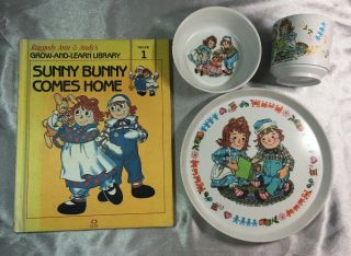 Vintage Oneida Raggedy Ann And Andy Dish Set With Sunny Bunny Comes Home Book