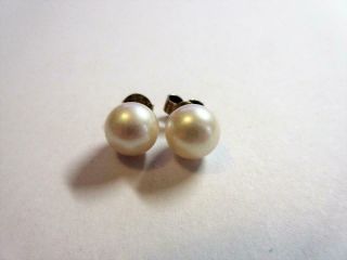 Vintage 9ct Gold & Pearl Stud Earrings