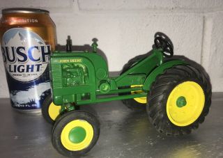 John Deere Tractor Model " La " Die Cast Speccast Vintage 1/16 Scale Toy