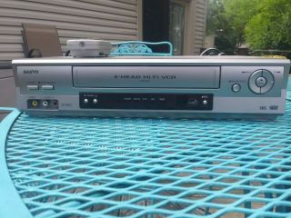 Sanyo Vwm - 900 4 Head Hi - Fi Vcr Vhs Player With Remote Control Pre - Owned
