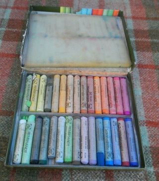 Vintage Boxed Set Talens Rembrandt Artists Soft Pastels 30 Sticks