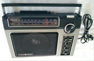 Radio Model 7 - 2880b Portable Am/fm Superradio Long Range Fine Tune Afc
