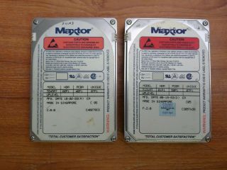 Vintage 3.  5 " Ide Hard Drives - Maxtor 7245at And 7131at