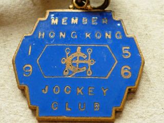 VINTAGE HORSE RACING MEMBERS BADGE HONG KONG JOCKEY CLUB 1956 2