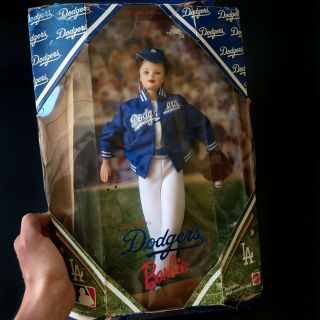 Los Angeles Dodgers Barbie Collector Edition 1999 90 