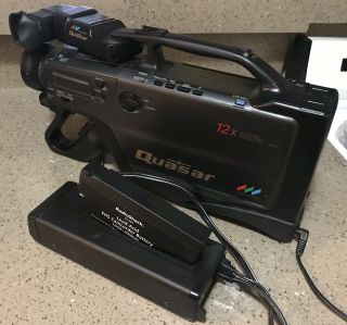 Vintage Quasar Color View Finder VHS Camcorder VM749 w/ Charger & Case 3