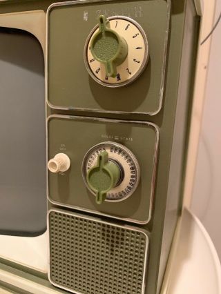 Mid Century Space Age Zenith B/W Portable TV Green 3