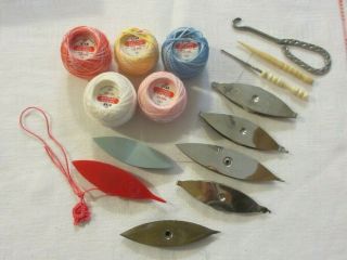 Vintage Sewing Tatting Shuttles,  Tools And Thread