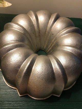 Vintage Bundt Cake Pan Heavy Mold Cast Aluminum
