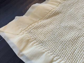 Vtg Baby Waffle Weave Thermal Satin Trim Blanket Yellow Baby Morgan Carters 4
