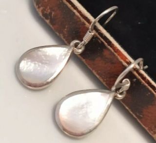 Vintage Jewellery Lovely Sterling Silver & Mother Of Pearl Teardrop Earrings