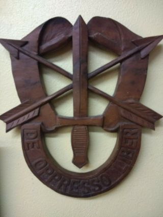 Vintage Hand - Carved Walnut Emblem Of Army Special Forces Coat Of Arms Crest Logo