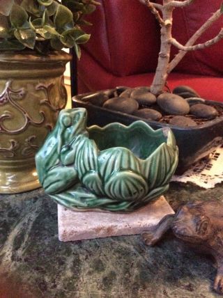 Small Green Mccoy Pottery Green Frog Lily Pad Planter Vintage 5 " X 4 " X3 "
