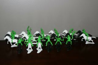 Vintage Dulcop Italy Toy Green Plastic Western Cowboys Soldiers On Horses 40pc
