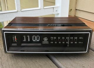 Vintage 70s Ge Alarm Flip Clock Radio General Electric 7 - 4305 F