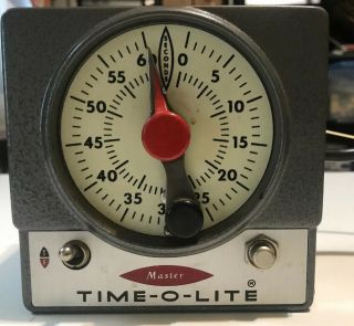 Vintage Time - O - Lite Industrial Machine Age Professional Darkroom Timer M - 59