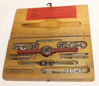 Vintage Greenfield Tap & Die Little Giant Screw Plate No.  B - 7 Cutting Sizes
