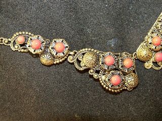 VINTAGE JEWELERY ART DECO GOLD CZECH FILIGREE CORAL BEAD PANEL COCKTAIL NECKLACE 5