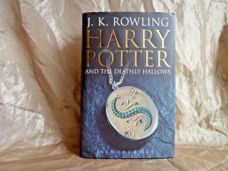 J.  K.  Rowling - Harry Potter And The Deathly Hallows - Ist Australian " Adult " Hc
