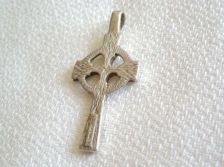 Vintage Ola M.  Gorie Silver Celtic Cross Pendant - - - No Chain—boxed.