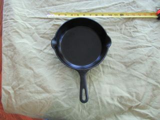 Vintage Griswold No.  5 Cast Iron Skillet 724 - Erie PA,  USA - 8 Inch 5