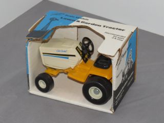 Vintage Cub Cadet Lawn & Garden Tractor By Scale Models Nib 1:16
