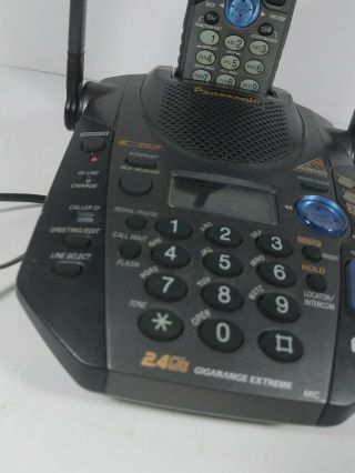 Vintage 2.  4 GHz Gigarange Extreme Answer Machine KX - TG2593B and Phone 2