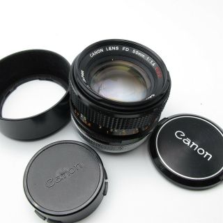 Vtg Canon 50mm F/1.  4 Camera Lens Japan Made Fd Mount W/ Hood