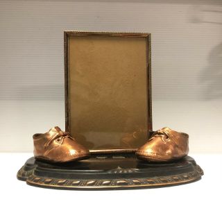 31159 Vintage Art Deco Mounted Bronze Baby Shoes W Photo Picture Frame
