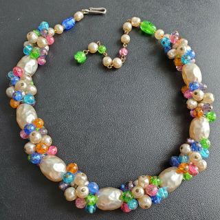 Vintage Baroque Pearl Multi Color Fruit Salad Glass Bead Cluster Necklace Q105