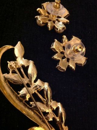 Vintage Trifari TM Polished Gold Tone Pearl Rhinestone Pin Post Earrings Set 6