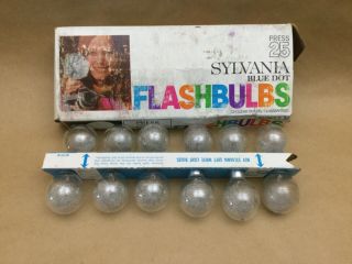Vintage Sylvania Blue Dot Press 25 Flashbulbs 12 Clear Bulbs