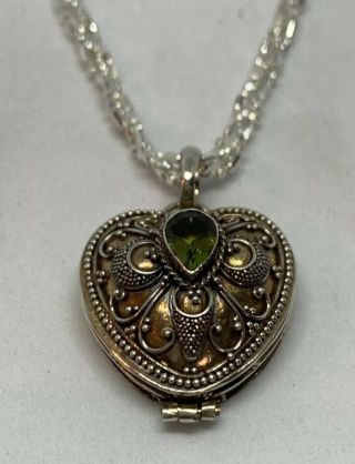 Pre Owned Vintage 925 Sterling Silver Peridot Heart Pill Box Pendant Necklace 3