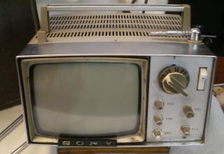 Vintage Sony Micro Tv Model 5 - 303w Transistor Television Receiver Japan