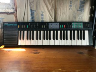 Yamaha Psr - 12 Vintage Portable Electronic Keyboard Synthesizer