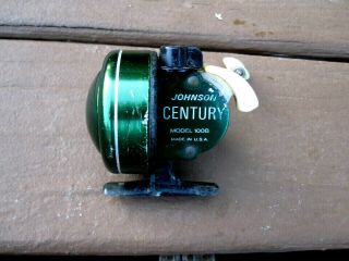 Vintage Johnson Century 100b Spincast Closed Fishing Reel 1960 