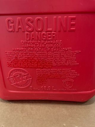 Vintage Blitz 5 Gallon Gas Fuel Can W/ Vented PRE - BAN Spout 50833 Made in USA 5