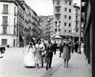 Blonde Bombshell Jayne Mansfield Walks In Spain Vintage 1958 Candid Photograph