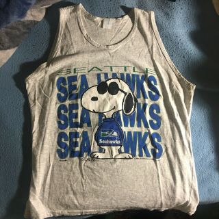 Vintage Seattle Seahawks Peanuts Snoopy,  Men’s Tank Top,  Light Grey.  Sz Medium.