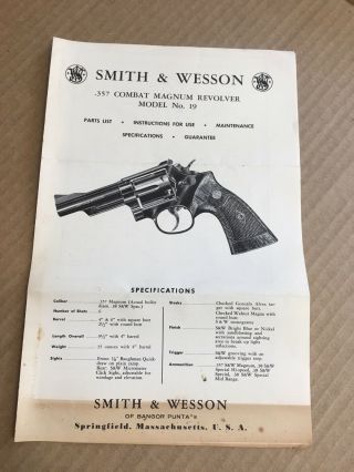 Vintage Smith & Wesson 357 Combat Magnum Revolver Model 19 Box Pamplet